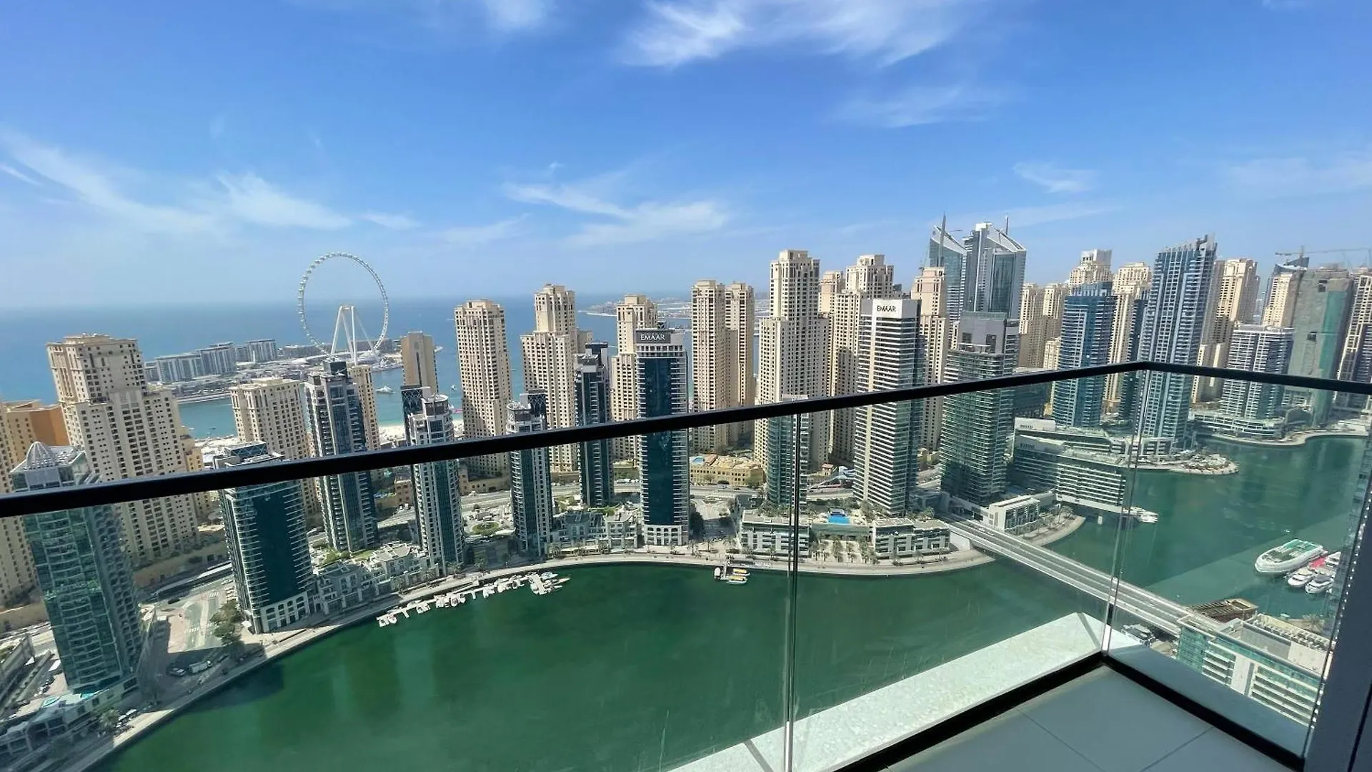 Ferienwohnung Stunning Views & Prime Location Dubai Vereinigte Arabische Emirate