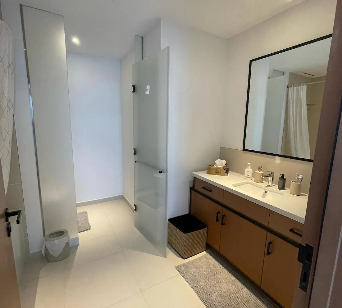 Stunning Views & Prime Location Apartment Dubai